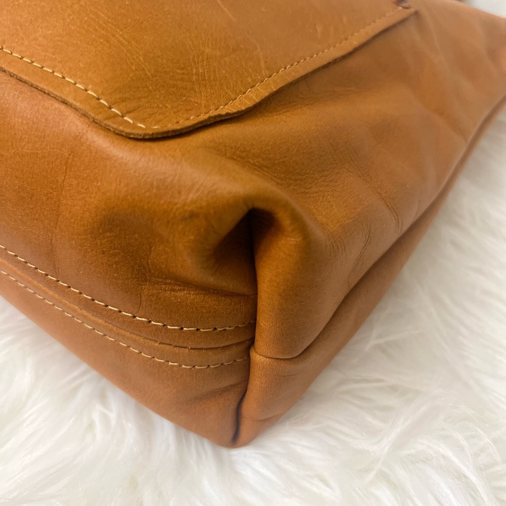 Elegant Tan Leather Tote Bag - image 5